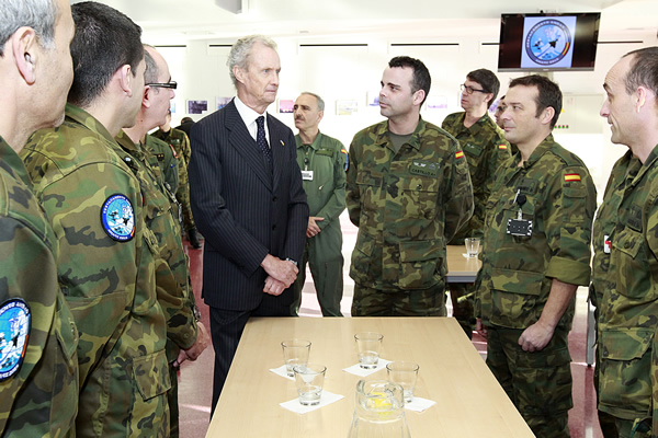 Morenés visita el destacamento Ámbar del Ejército del Aire en Estonia