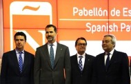 El ministro de Industria, Energía y Turismo acompaña a S.M. el Rey Felipe VI en la inauguración del Mobile World Congress