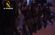 La Guardia Civil registra un domicilio en Barcelona relacionado con dos personas detenidas en Suiza por su vinculación con el terrorismo yihadista